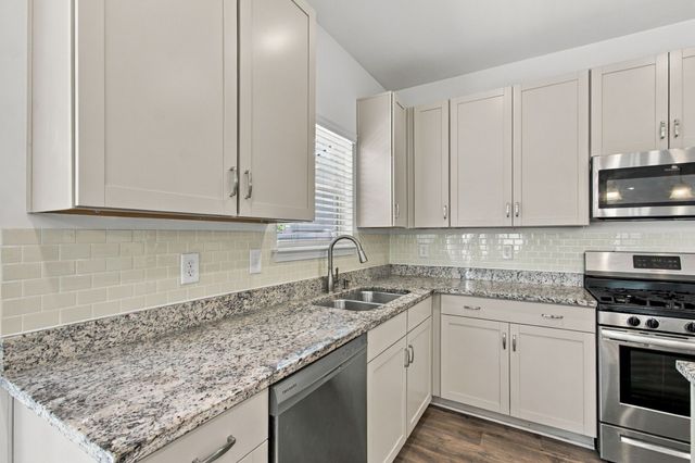 497 Buddy Dr, Columbia, TN 38401