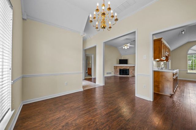 250 LAKEWOOD DR, Oakland, TN 38060