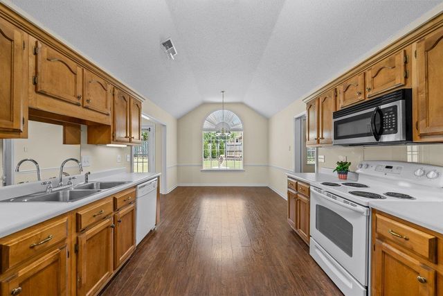250 LAKEWOOD DR, Oakland, TN 38060