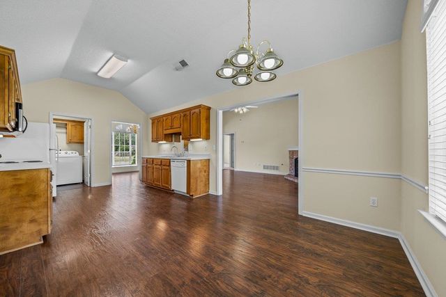 250 LAKEWOOD DR, Oakland, TN 38060
