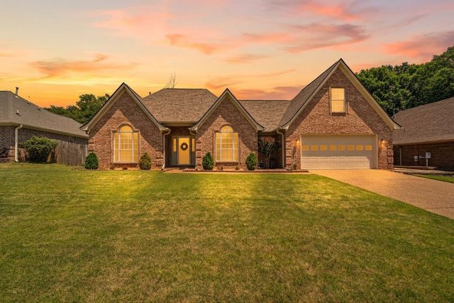 250 LAKEWOOD DR, Oakland, TN 38060