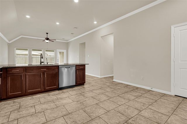 2414 Willow Fall Lane, Rosenberg, TX 77469