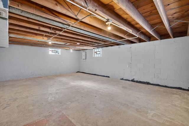 808 Mills Road, Joliet, IL 60433