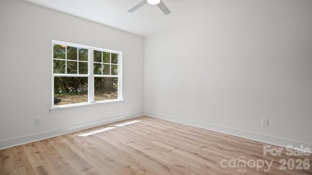 2160 Fieldcrest Avenue, Gastonia, NC 28052