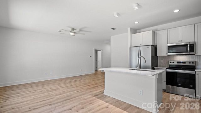 2160 Fieldcrest Avenue, Gastonia, NC 28052