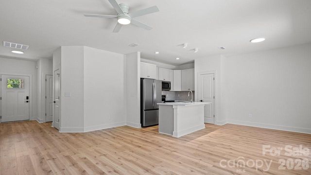 2160 Fieldcrest Avenue, Gastonia, NC 28052