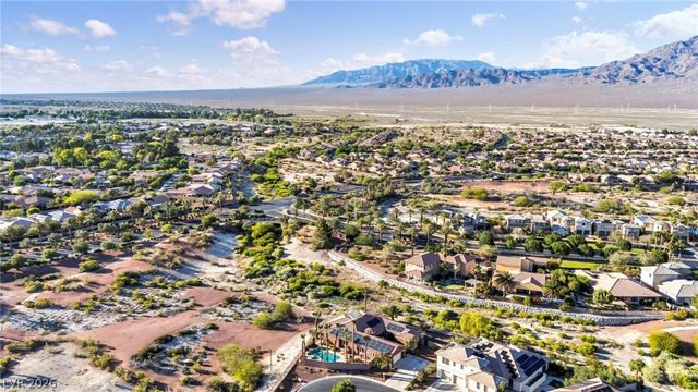 8324 Chapelle Court, Las Vegas, NV 89131