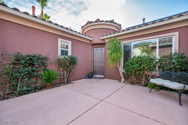 8324 Chapelle Court, Las Vegas, NV 89131