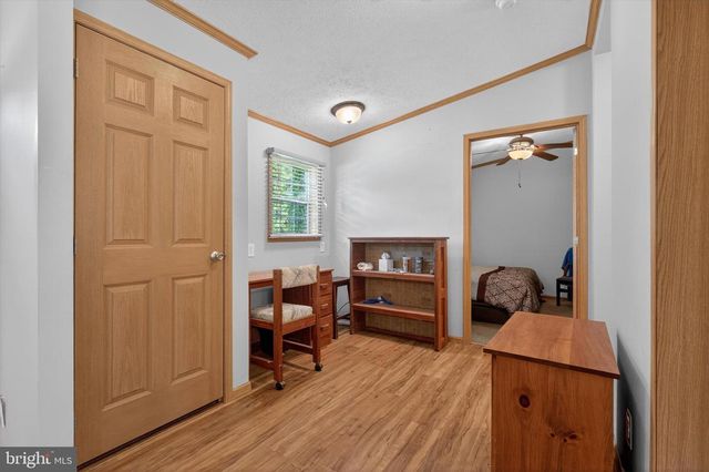 910 PINES RD, Etters, PA 17319