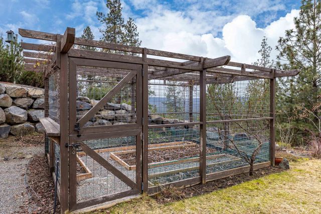 9407 N Linden Ln, Spokane, WA 99208