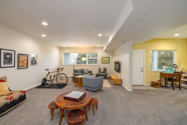 9407 N Linden Ln, Spokane, WA 99208