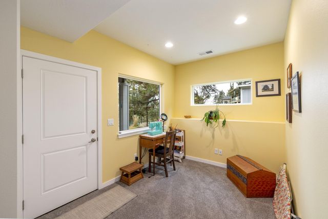 9407 N Linden Ln, Spokane, WA 99208