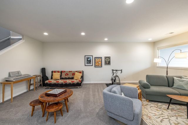 9407 N Linden Ln, Spokane, WA 99208