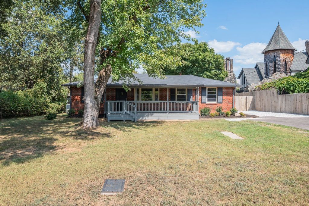 605 Keeton Avenue, Old Hickory, TN 37138