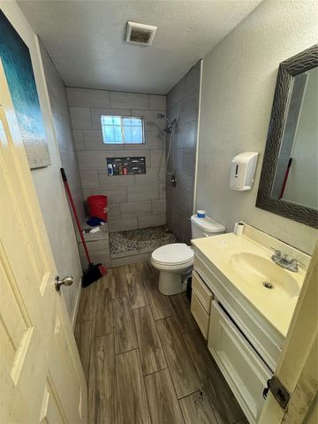 1706 Norlinda Street, Houston, TX 77093