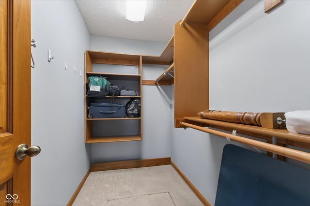 6046 Tree Fox Place, Indianapolis, IN 46237