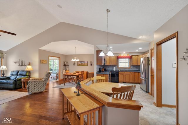 6046 Tree Fox Place, Indianapolis, IN 46237