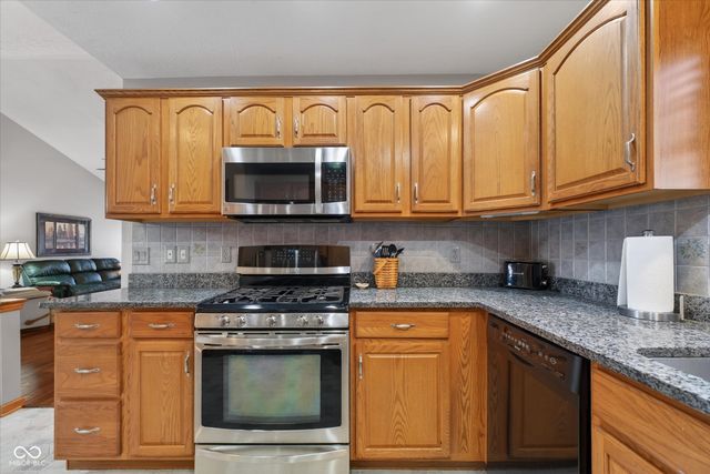 6046 Tree Fox Place, Indianapolis, IN 46237