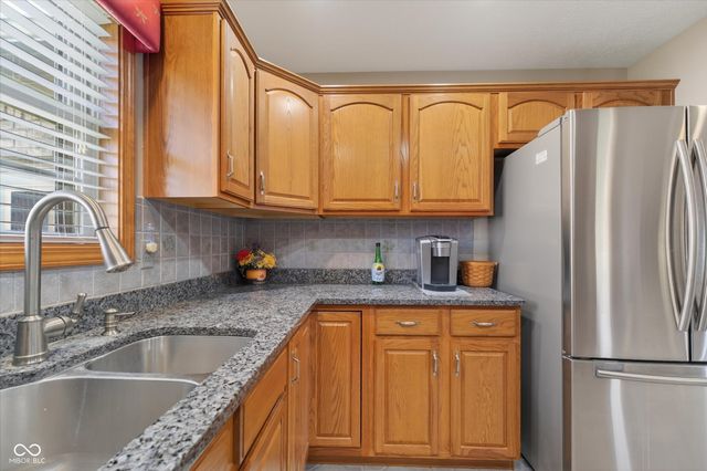 6046 Tree Fox Place, Indianapolis, IN 46237