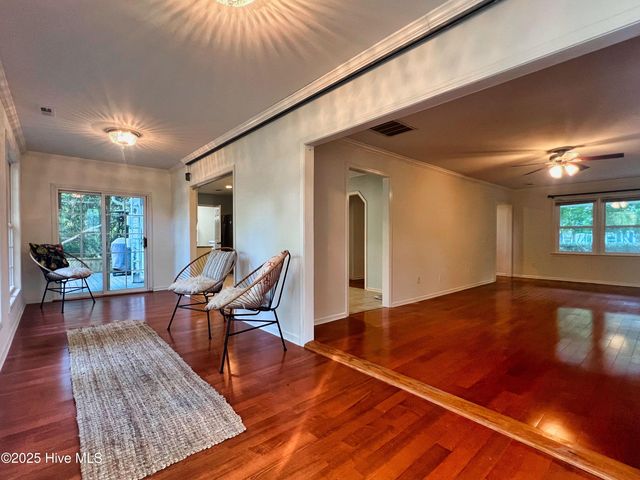 318 Buccaneer Road, Wilmington, NC 28409