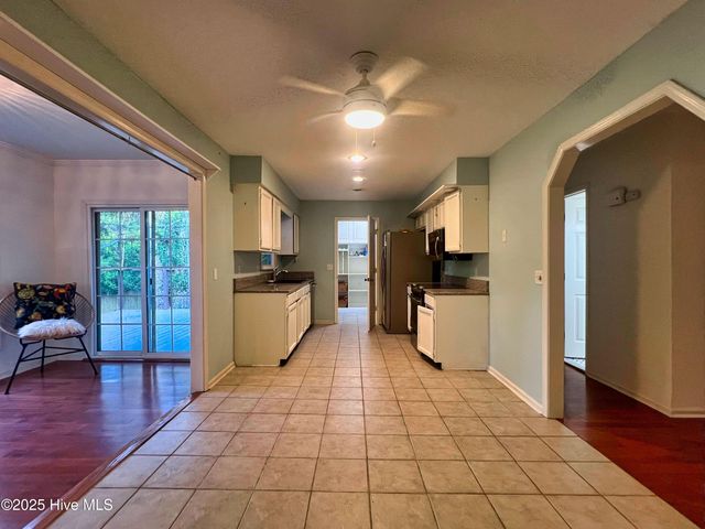318 Buccaneer Road, Wilmington, NC 28409