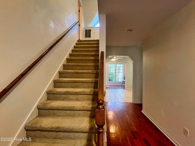 318 Buccaneer Road, Wilmington, NC 28409