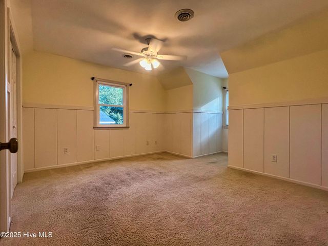 318 Buccaneer Road, Wilmington, NC 28409