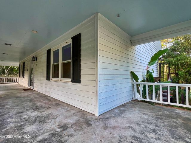 318 Buccaneer Road, Wilmington, NC 28409