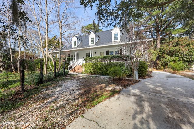 318 Buccaneer Road, Wilmington, NC 28409