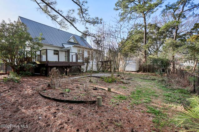 318 Buccaneer Road, Wilmington, NC 28409