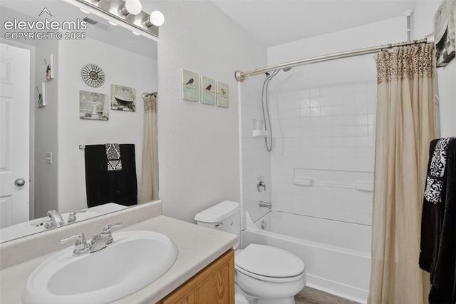 2116 Creekridge Point, Colorado Springs, CO 80910