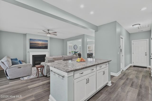 86 W Weatherbee Way, Hampstead, NC 28443