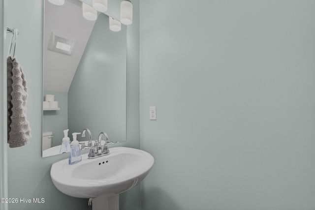 86 W Weatherbee Way, Hampstead, NC 28443