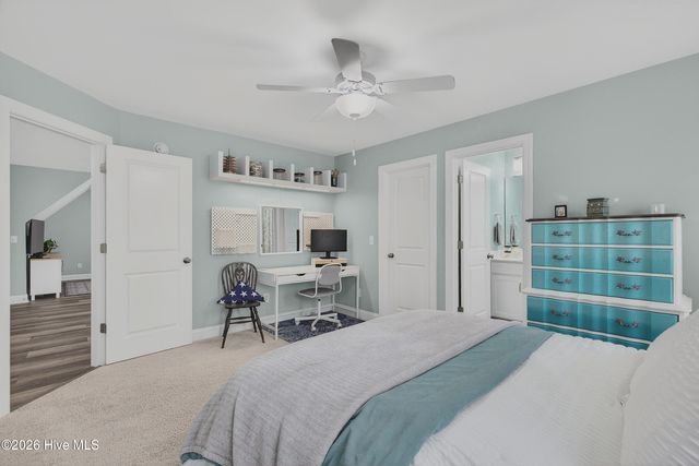 86 W Weatherbee Way, Hampstead, NC 28443