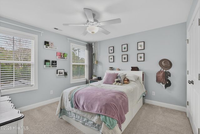 86 W Weatherbee Way, Hampstead, NC 28443