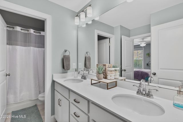 86 W Weatherbee Way, Hampstead, NC 28443