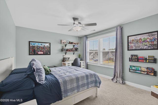 86 W Weatherbee Way, Hampstead, NC 28443