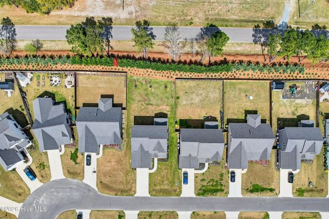 86 W Weatherbee Way, Hampstead, NC 28443