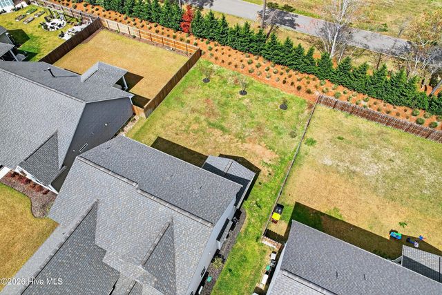 86 W Weatherbee Way, Hampstead, NC 28443