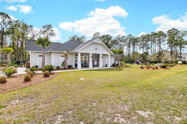 86 W Weatherbee Way, Hampstead, NC 28443