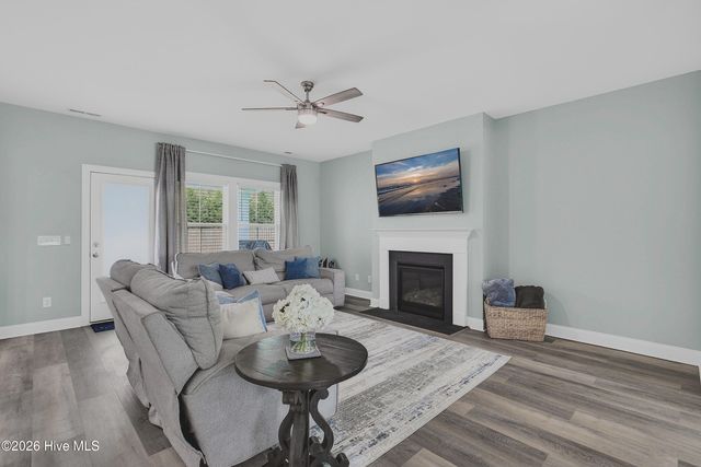 86 W Weatherbee Way, Hampstead, NC 28443