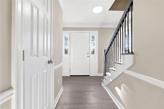 4043 Colonial SW Drive, Lilburn, GA 30047