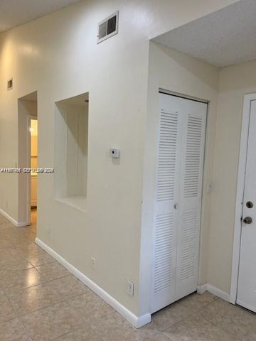 9999 Summerbreeze Dr 918, Sunrise, FL 33322