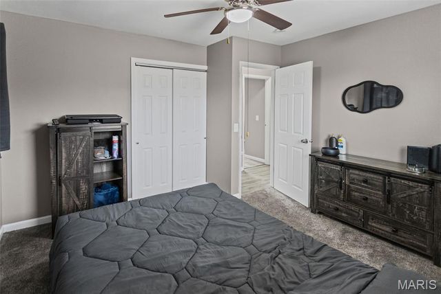 5916 Dogwood Lane, Godfrey, IL 62035