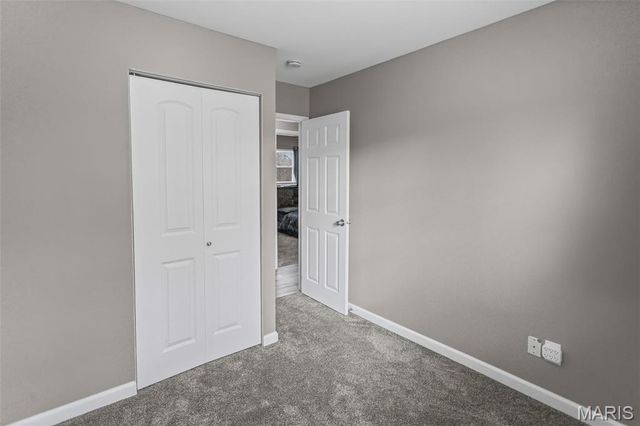 5916 Dogwood Lane, Godfrey, IL 62035