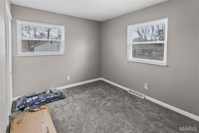 5916 Dogwood Lane, Godfrey, IL 62035