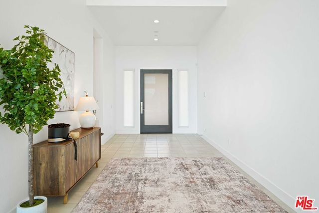 11818 N Hillsborough Lane, Porter Ranch, CA 91326