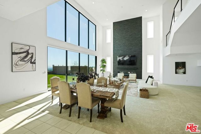 11818 N Hillsborough Lane, Porter Ranch, CA 91326