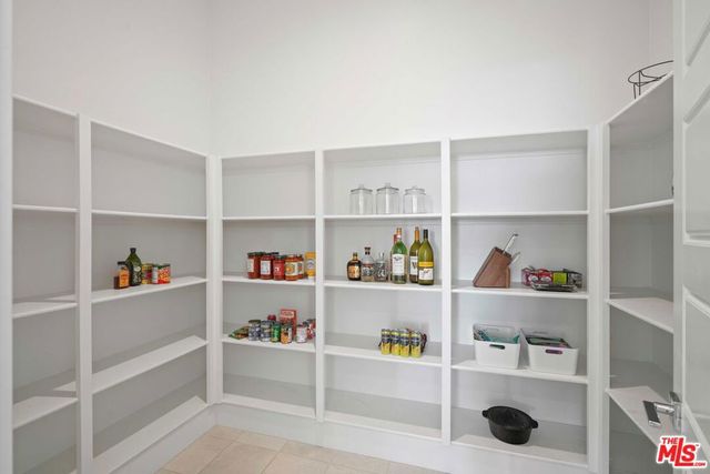 11818 N Hillsborough Lane, Porter Ranch, CA 91326