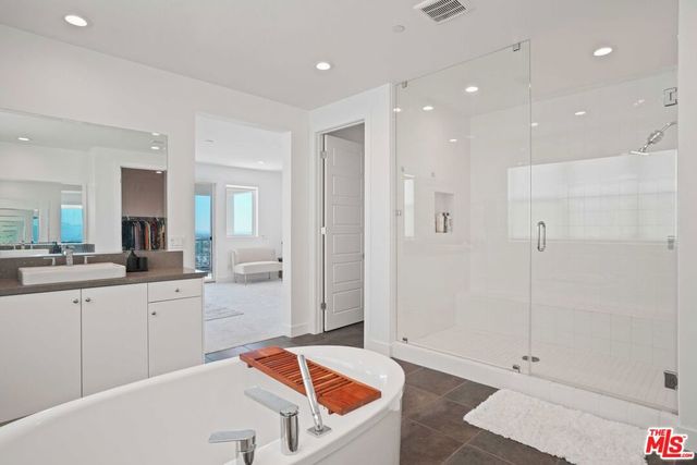 11818 N Hillsborough Lane, Porter Ranch, CA 91326